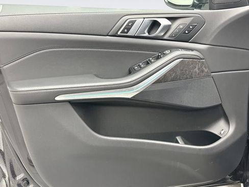 Used 2022 BMW X5 xDrive45e w/ Executive Package image 9