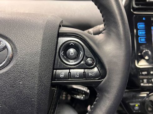 Used 2019 Toyota Prius FWD image 11