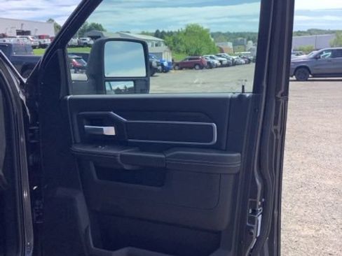 Certified 2025 RAM 2500 Big Horn AWD/4WD image 19