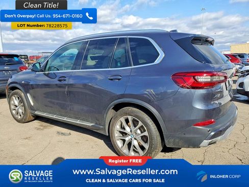 Used 2019 BMW X5 xDrive50i w/ Executive Package AWD/4WD image 3