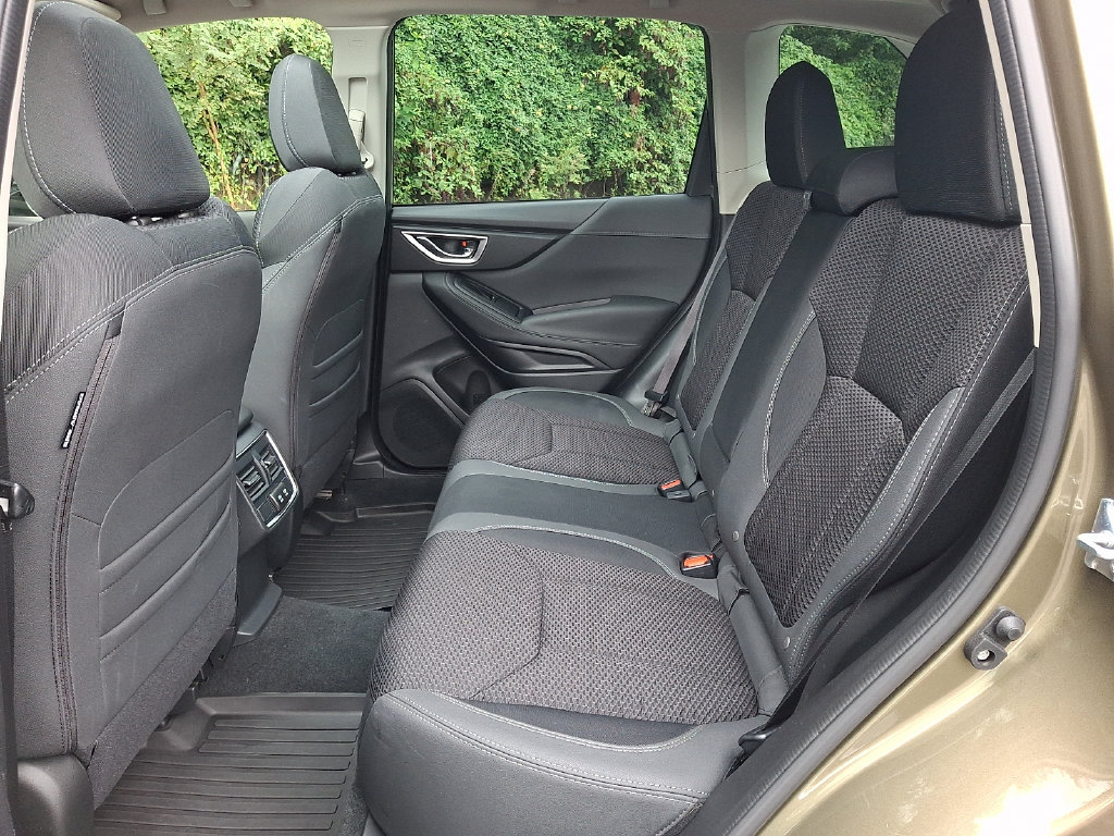 Certified 2023 Subaru Forester Premium AWD/4WD image 11