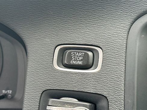 Used 2013 Volvo S60 T5 image 17