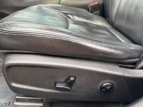 Used 2014 Chrysler 300 image 13