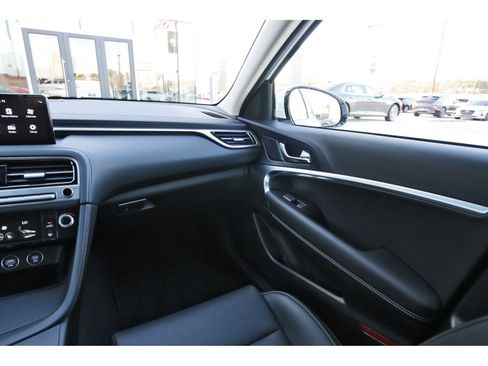 Used 2026 Genesis G70 2.5T image 12