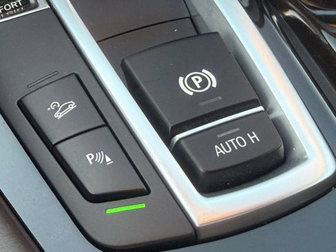 Used 2015 BMW 528i xDrive Sedan AWD/4WD image 28