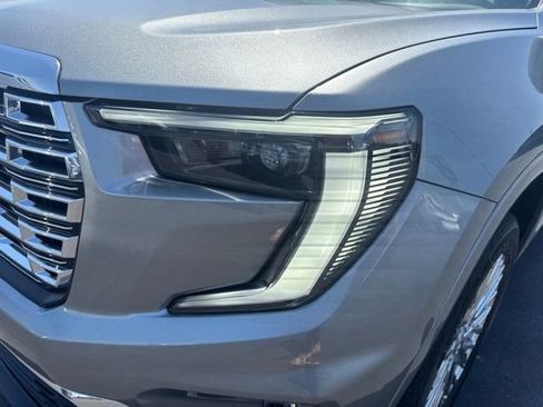 Used 2024 GMC Acadia Denali FWD image 25