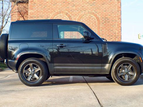 Used 2021 Land Rover Defender 90 S image 4