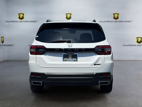 Used 2023 Honda Pilot Sport image 4