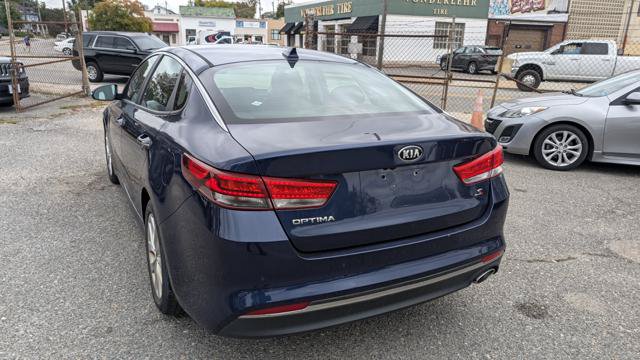 Used 2018 Kia Optima S FWD image 9