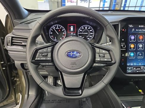 Used 2025 Subaru Forester Premium AWD/4WD image 12