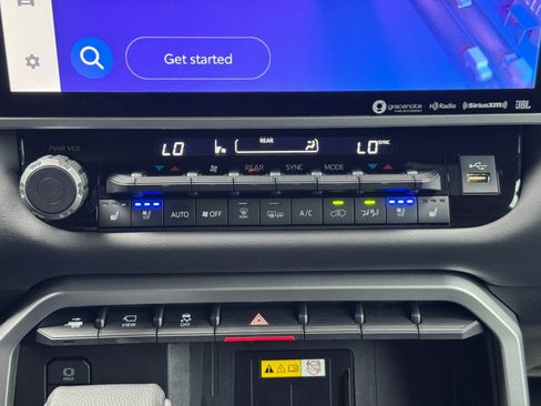 Used 2023 Toyota Sequoia Platinum AWD/4WD image 31