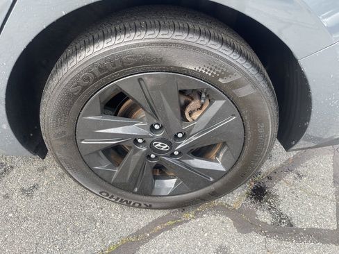 Certified 2023 Hyundai Elantra SEL FWD image 30