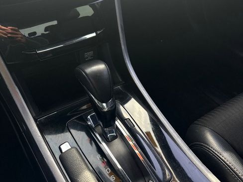 Used 2017 Honda Accord Sport image 17