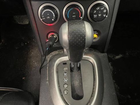 Used 2013 Nissan Rogue S image 37