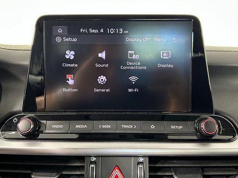 Used 2023 Kia Forte LXS w/ LXS Technology Package FWD image 17