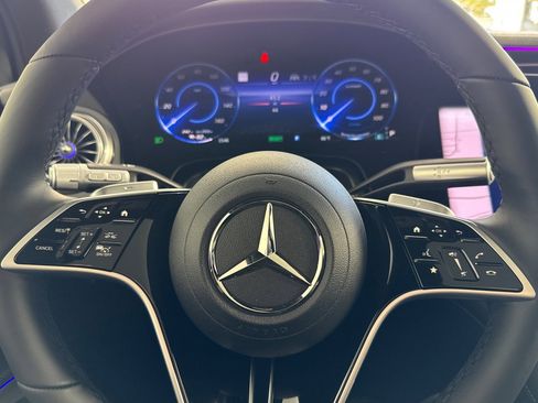 New 2026 Mercedes-Benz EQS 400 4MATIC SUV image 18