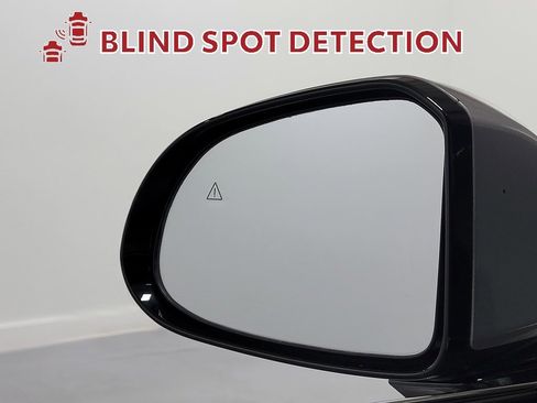 Used 2023 Hyundai Santa Fe Limited image 11