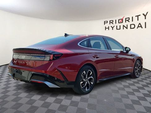 Used 2024 Hyundai Sonata SEL FWD image 4