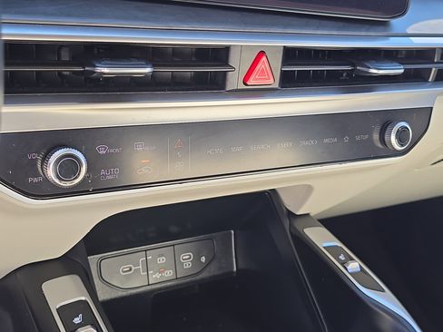 Certified 2024 Kia Sorento X-Line EX image 29