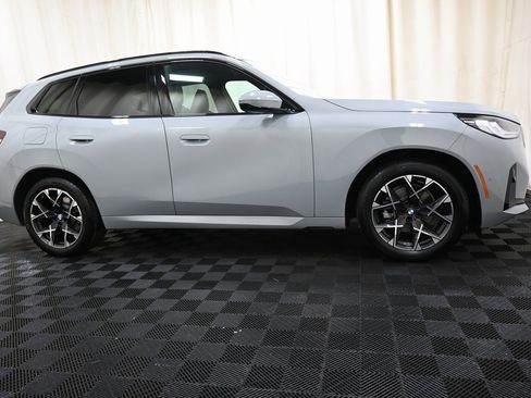 Used 2025 BMW X3 xDrive30i w/ Premium Package image 9