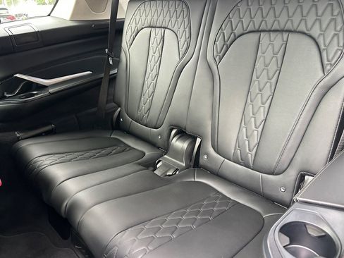 Used 2026 BMW X7 xDrive40i AWD/4WD image 14