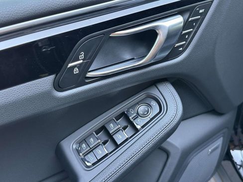 New 2026 Porsche Macan AWD/4WD image 19