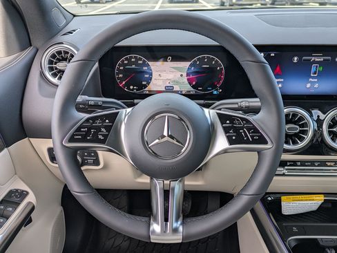 Certified 2026 Mercedes-Benz GLA 250 4MATIC image 19
