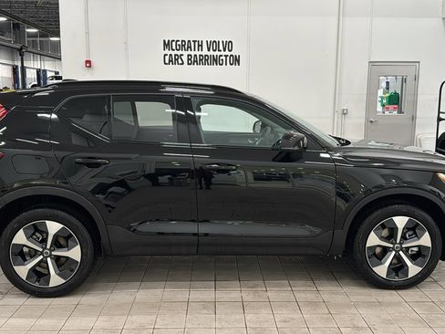 Used 2026 Volvo XC40 B5 Plus w/ Protection Package Premier image 4
