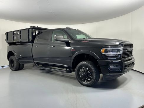 Used 2022 RAM 3500 Laramie AWD/4WD image 2