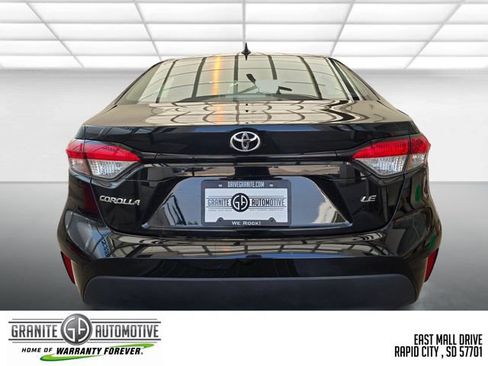 Used 2025 Toyota Corolla LE FWD image 5