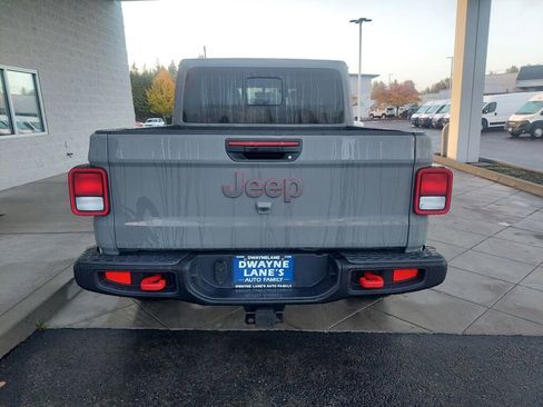 Used 2022 Jeep Gladiator Rubicon w/ Cold Weather Group image 4