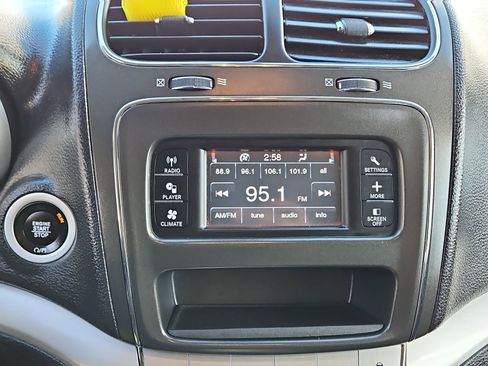 Used 2020 Dodge Journey SE w/ Blacktop Package image 15