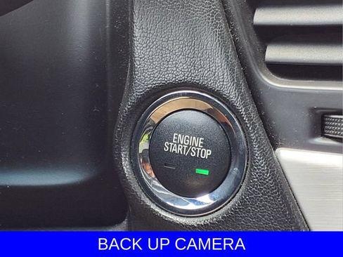 Used 2018 GMC Yukon XL SLT w/ Premium Edition RWD image 13