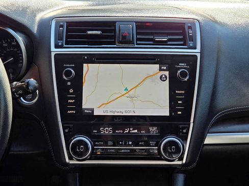 Used 2018 Subaru Outback 2.5i Limited AWD/4WD image 15