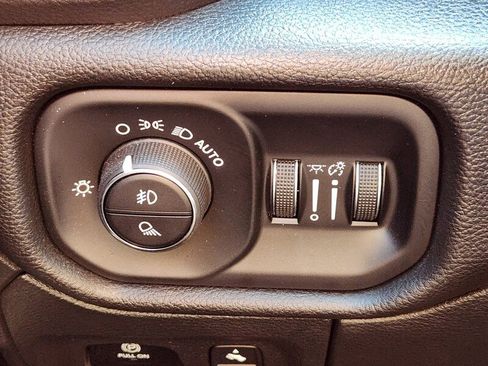 Certified 2023 RAM 1500 Laramie image 21