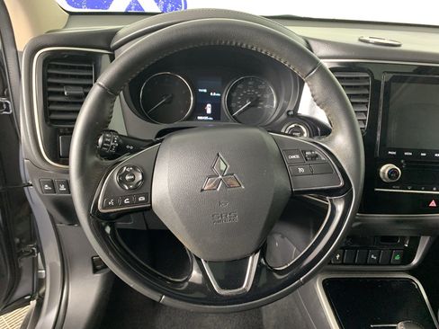 Used 2020 Mitsubishi Outlander SE FWD image 21