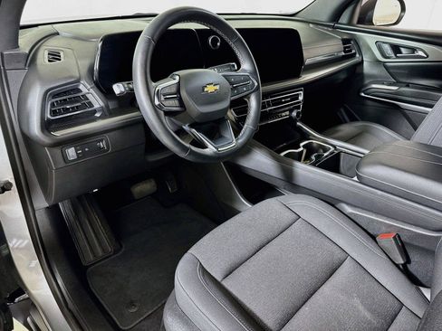 Certified 2026 Chevrolet Traverse LT FWD image 7