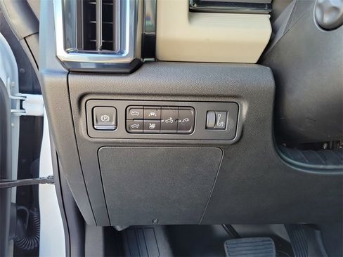 New 2026 GMC Hummer EV 4x4 Crew Cab image 12