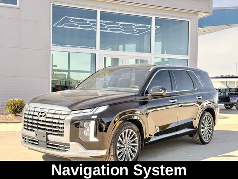 Used 2024 Hyundai Palisade Calligraphy AWD/4WD image 2