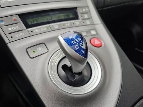 Used 2015 Toyota Prius Four w/ Deluxe Solar Roof Package image 34