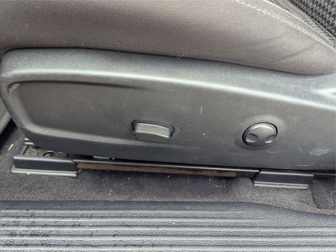 Used 2022 Dodge Challenger R/T w/ Shaker Package image 17