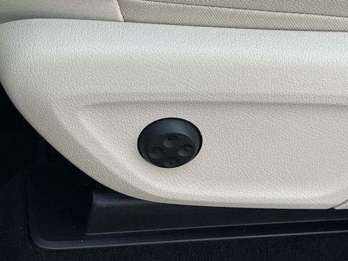 Used 2025 Mercedes-Benz GLE 350 4MATIC image 22