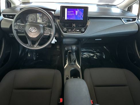 Used 2025 Toyota Corolla LE FWD image 12