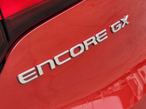 Certified 2024 Buick Encore GX Preferred FWD image 12
