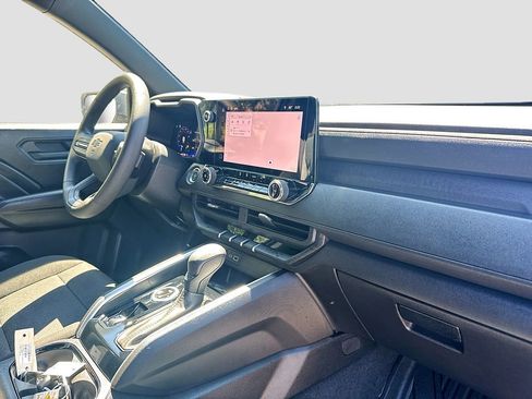 Used 2026 Chevrolet Colorado W/T image 28