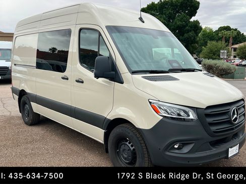 Used 2025 Mercedes-Benz Sprinter 2500 image 7