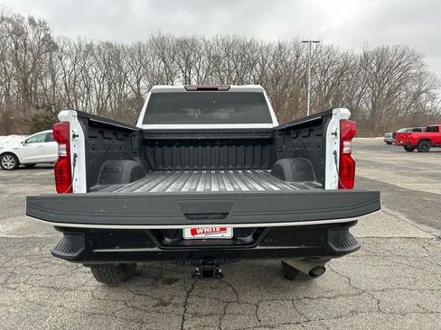 Used 2025 Chevrolet Silverado 2500 Custom w/ Custom Value Package image 17