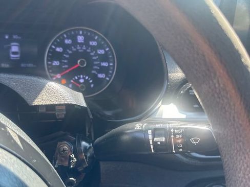 Used 2019 Kia Forte LXS FWD image 27