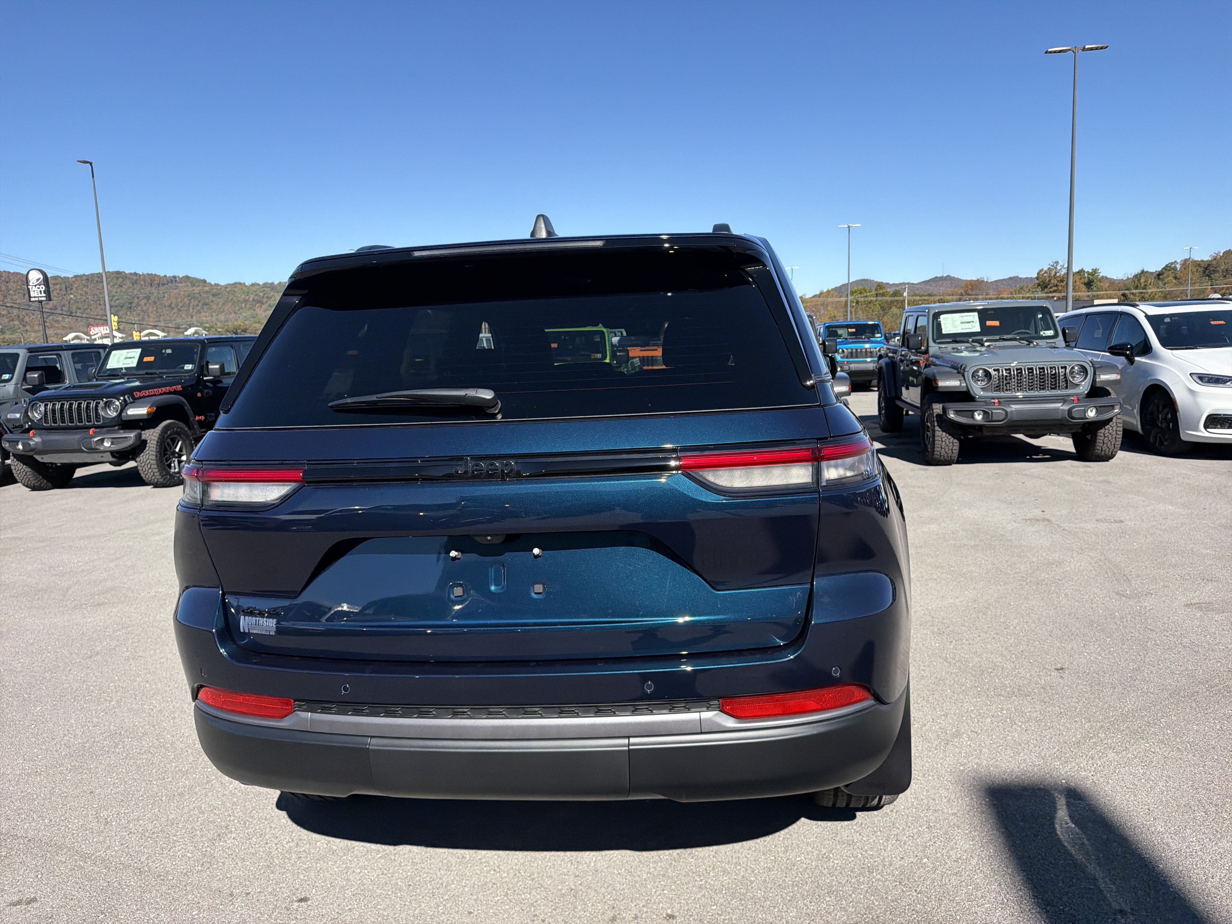 New 2027 Jeep Grand Cherokee Limited AWD/4WD image 7