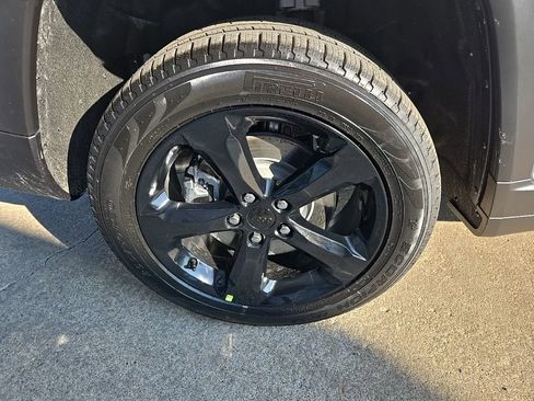 New 2025 Jeep Grand Cherokee L Limited w/ Luxury Tech Group II image 24